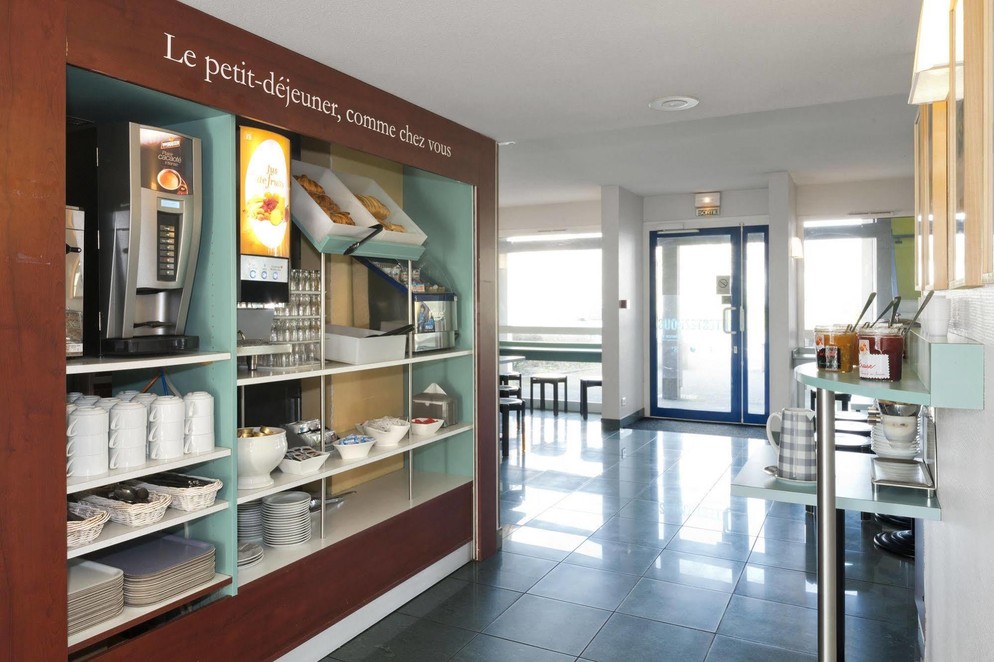 B&B Hotel Le Mans Nord 2 Saint Saturnin Bagian luar foto